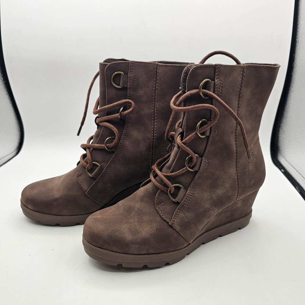 Adella Brown Lace‑Up Ankle Boots – Size 8 Medium – Faux Leather